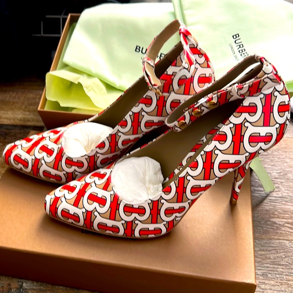 Burberry Wilton 105 pump
